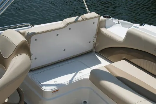 Slide: The Image of NauticStar 203SC Sport Deck 2017 - 9