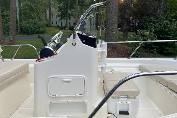 Slide: The Image of Boston Whaler 150 Montauk 2021 - 10