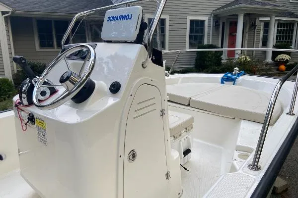 Slide: The Image of Boston Whaler 150 Montauk 2021 - 6