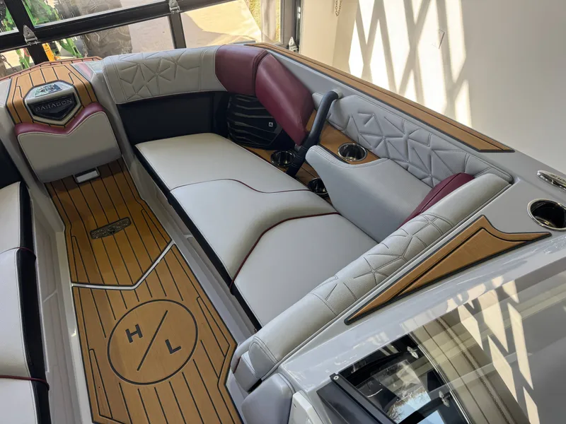 Slide: The Image of Interior of 2023 Nautique Super Air Nautique G23 Paragon boat. - 18