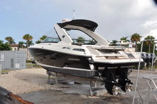Slide: The Image of Monterey 328 Super Sport 2012 - 4