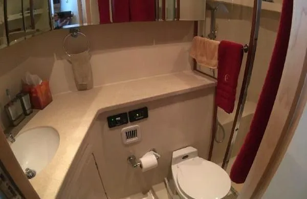 Slide: The Image of Jefferson 4300 International 2000 - 9