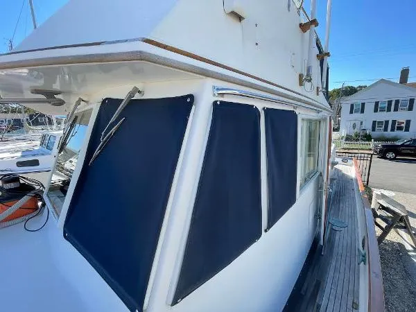 Slide: The Image of Grand Banks 36 Classic 1989 - 7