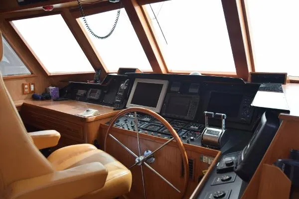 Slide: The Image of Grand Alaskan 64 Pilothouse 1999 - 6