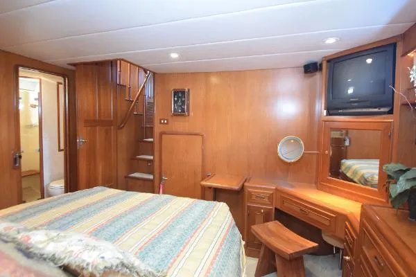Slide: The Image of Grand Alaskan 64 Pilothouse 1999 - 8
