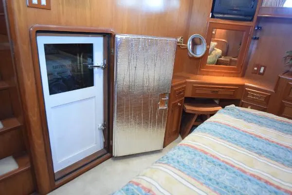 Slide: The Image of Grand Alaskan 64 Pilothouse 1999 - 9
