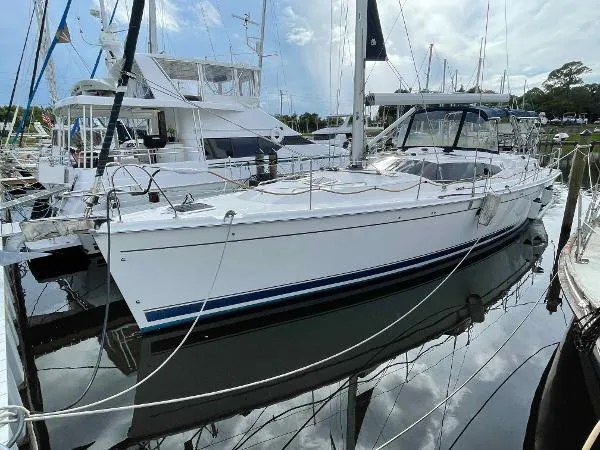 Slide: The Image of Hunter 50 Center Cockpit 2009 - 0