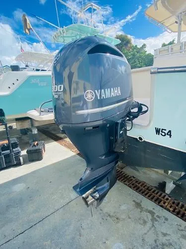 Slide: The Image of Grady-White Fisherman 230 2014 - 1