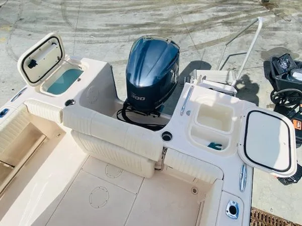 Slide: The Image of Grady-White Fisherman 230 2014 - 11