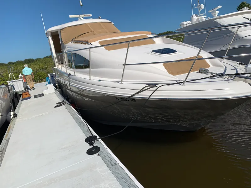 Slide: The Image of Sea Ray 40 Motor Yacht 2006 - 1