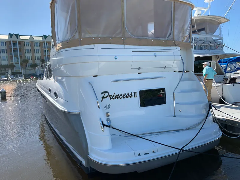 Slide: The Image of Sea Ray 40 Motor Yacht 2006 - 2