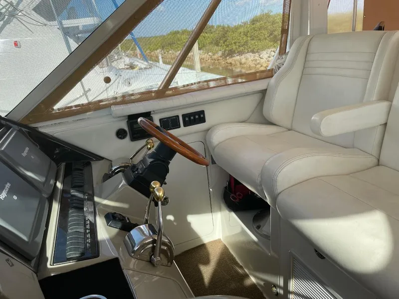 Slide: The Image of Sea Ray 40 Motor Yacht 2006 - 3