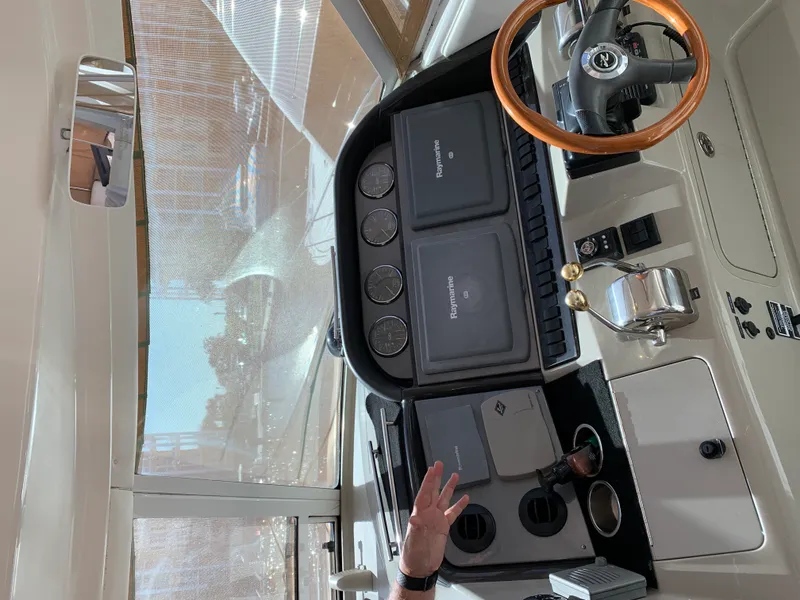 Slide: The Image of Sea Ray 40 Motor Yacht 2006 - 4