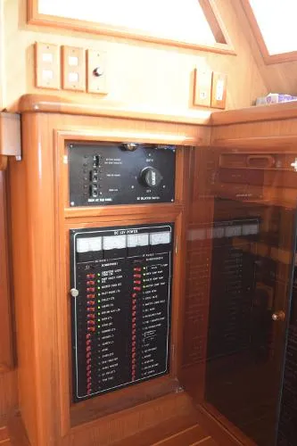 Slide: The Image of Grand Alaskan 64 Pilothouse 1999 - 5