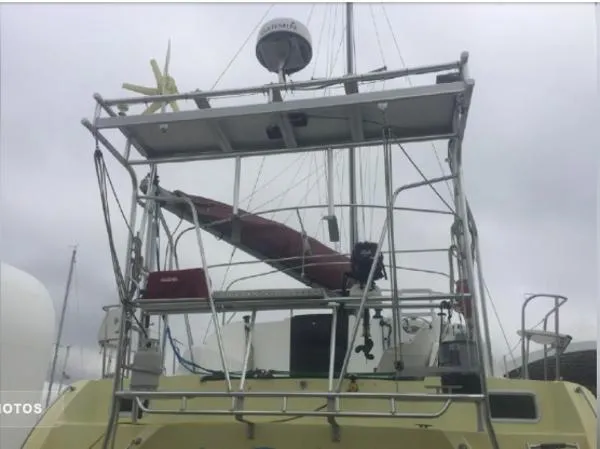 Slide: The Image of Endeavour Catamaran Corp Victory 2001 - 4