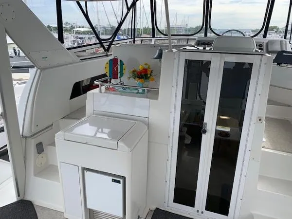 Slide: The Image of Carver Yachts 405 Aft Cabin 1998 - 5