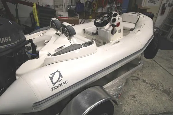 Slide: The Image of Zodiac Yachtline 360DL NEO 2021 - 2