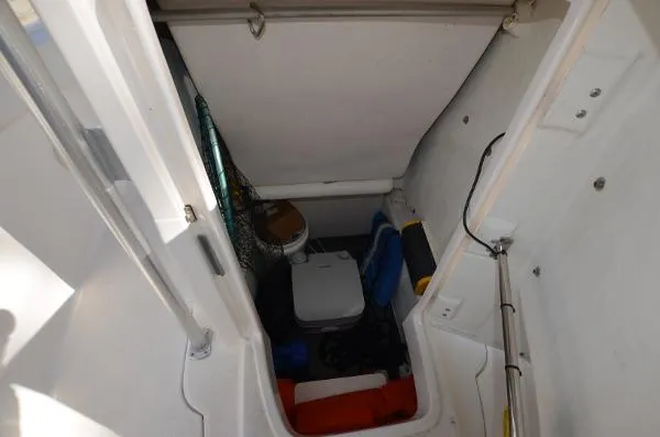 Slide: The Image of Robalo R222 Center Console 2014 - 6