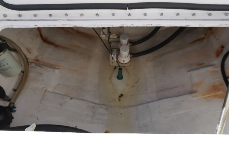 Slide: The Image of Interior of a 2005 Regulator 32 Forward Seating boat. - 34