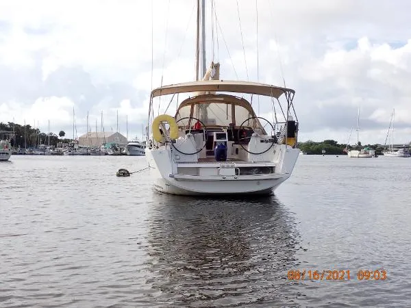 Slide: The Image of Dufour 382 Grand Large 2017 - 3