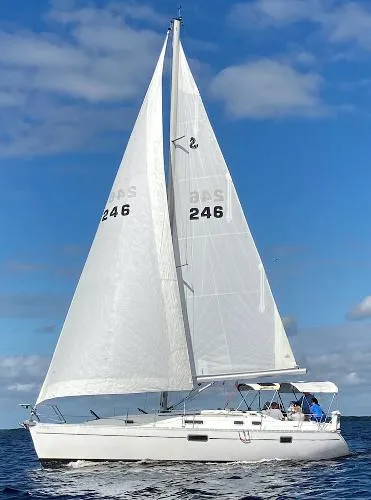 Slide: The Image of Beneteau 351 1995 - 0