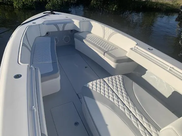 Slide: The Image of Contender 35 ST 2021 - 8