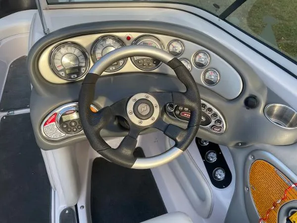 Slide: The Image of Correct Craft Super Air Nautique 220 2008 - 6