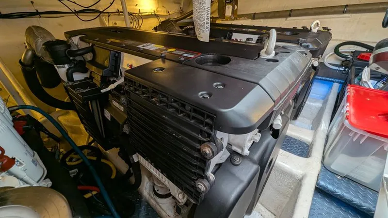 Slide: The Image of 2010 Ovation Flybridge - Image 10 - 10