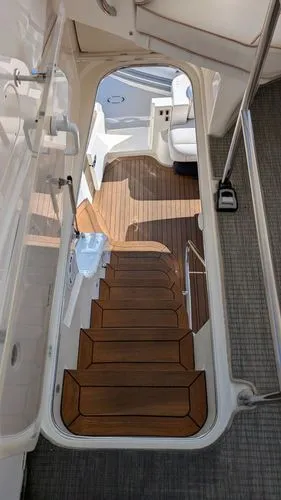 Slide: The Image of 2010 Ovation Flybridge - Image 18 - 18