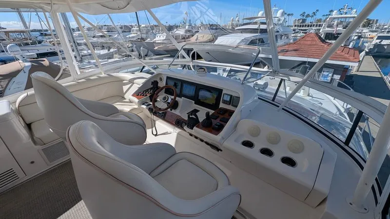 Slide: The Image of 2010 Ovation Flybridge - Image 26 - 26