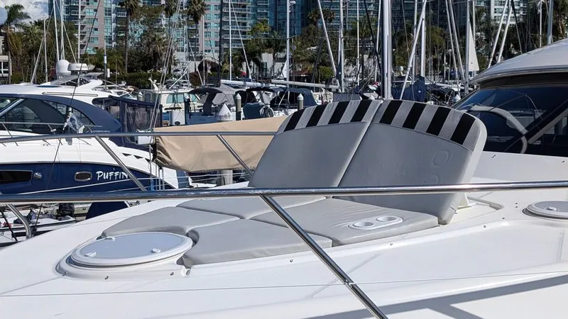 Slide: The Image of 2010 Ovation Flybridge - Image 31 - 31