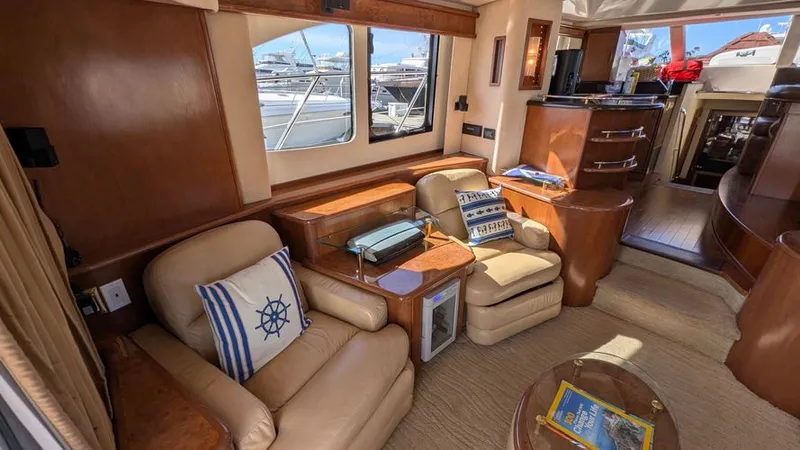 Slide: The Image of 2010 Ovation Flybridge - Image 34 - 34