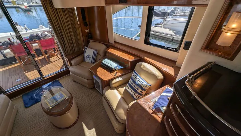 Slide: The Image of 2010 Ovation Flybridge - Image 37 - 37