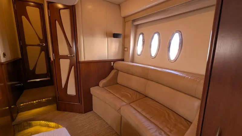 Slide: The Image of 2010 Ovation Flybridge - Image 46 - 46