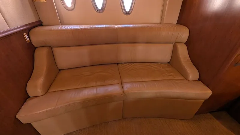 Slide: The Image of 2010 Ovation Flybridge - Image 47 - 47