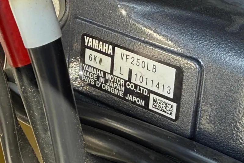 Slide: The Image of Yamaha VF250LB engine label on Avalon LSZ 25 Quad Lounge, 2026 model. - 15