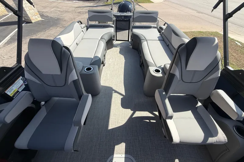 Slide: The Image of 2026 Avalon LSZ 25 Quad Lounge interior with spacious seating and modern design. - 5