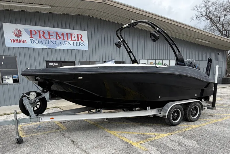 The Image of 2015 Hurricane SS203 CROSSFIR boat on trailer at Premier Boating Centers. - 1