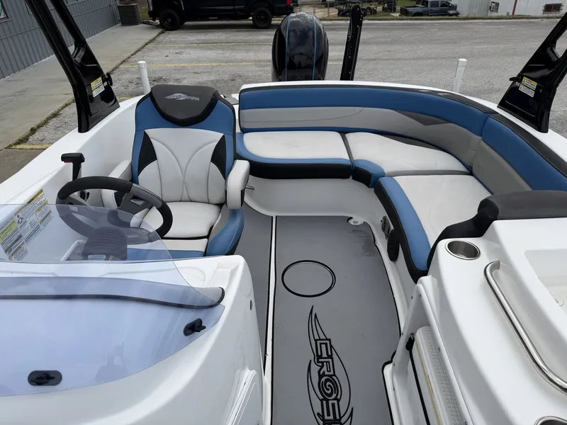 Slide: The Image of Interior of a 2015 Hurricane SS203 CROSSFIR boat. - 21