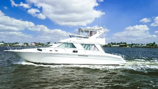 Slide: The Image of Sea Ray 550 Sedan Bridge 1995 - 0