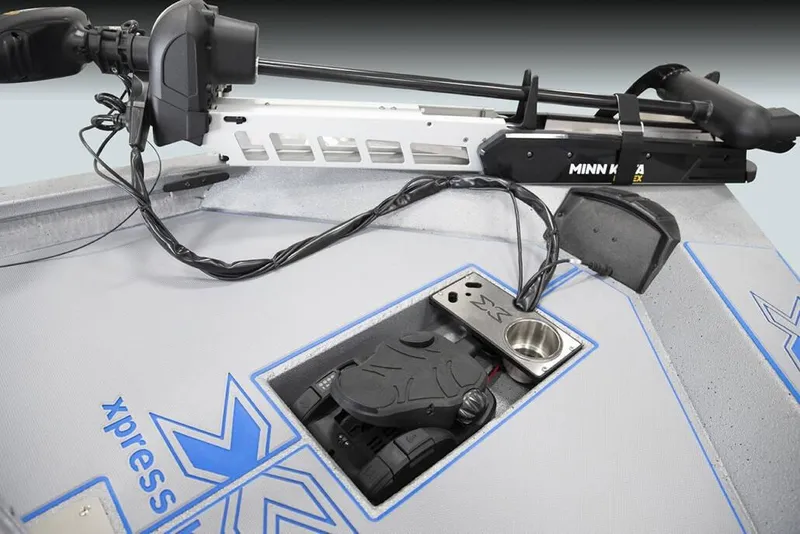 Slide: The Image of Xpress H20 Bass 2026 boat with Minn Kota trolling motor. - 7