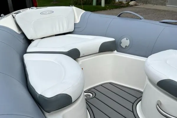 Slide: The Image of Zodiac Yachtline 440 Deluxe PVC GL Edition 60hp In Stock 2022 - 11