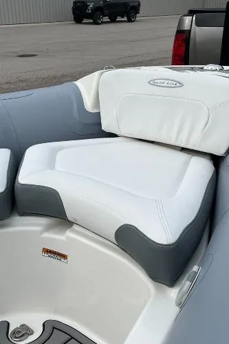 Slide: The Image of Zodiac Yachtline 440 Deluxe PVC GL Edition 60hp In Stock 2022 - 6