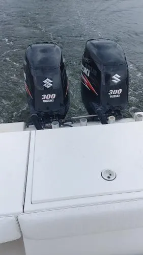 Slide: The Image of Regulator Marine 32 Classic 2003 - 11