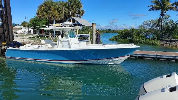 Slide: The Image of Regulator Marine 32 Classic 2003 - 7