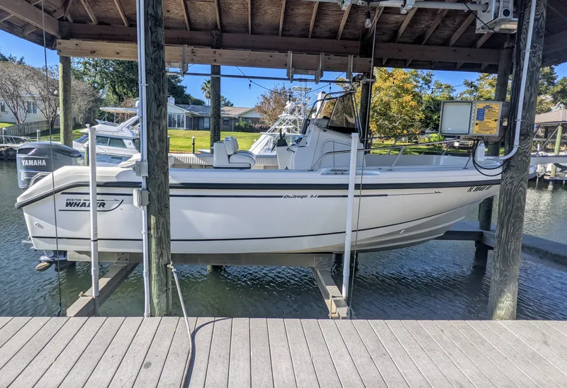 Slide: The Image of Boston Whaler 23 Outrage 1998 - 0