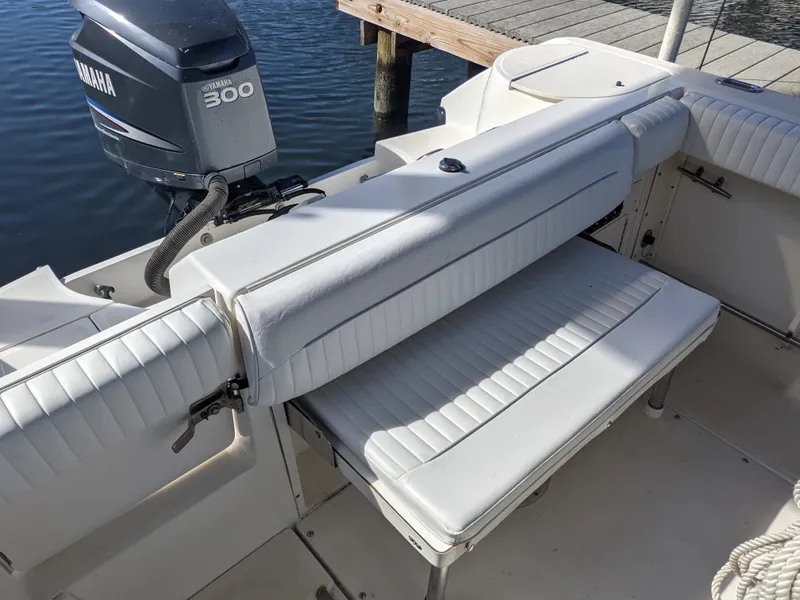 Slide: The Image of Boston Whaler 23 Outrage 1998 - 7