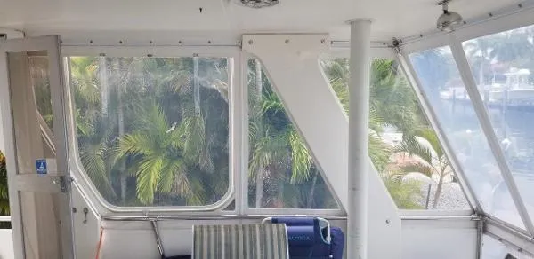 Slide: The Image of Hi-Star Yacht Fisherman 1989 - 11