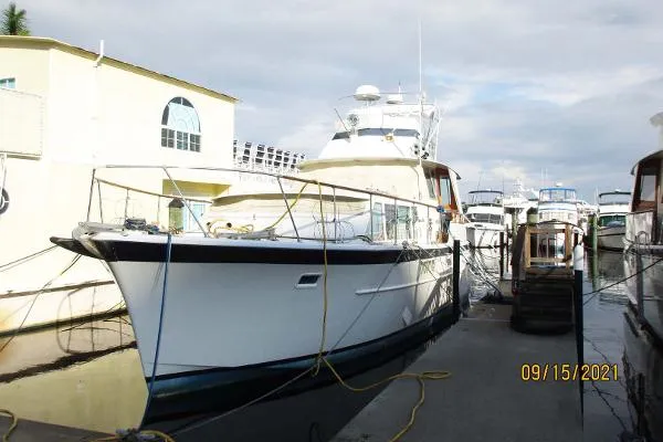Slide: The Image of Hatteras Motoryacht Tri-Cabin 1970 - 0