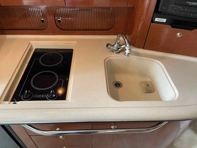 Slide: The Image of Sea Ray 340 Sundancer 2003 - 5